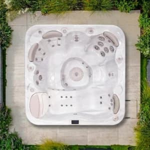 Hydropool 679 Gold Hot Tub